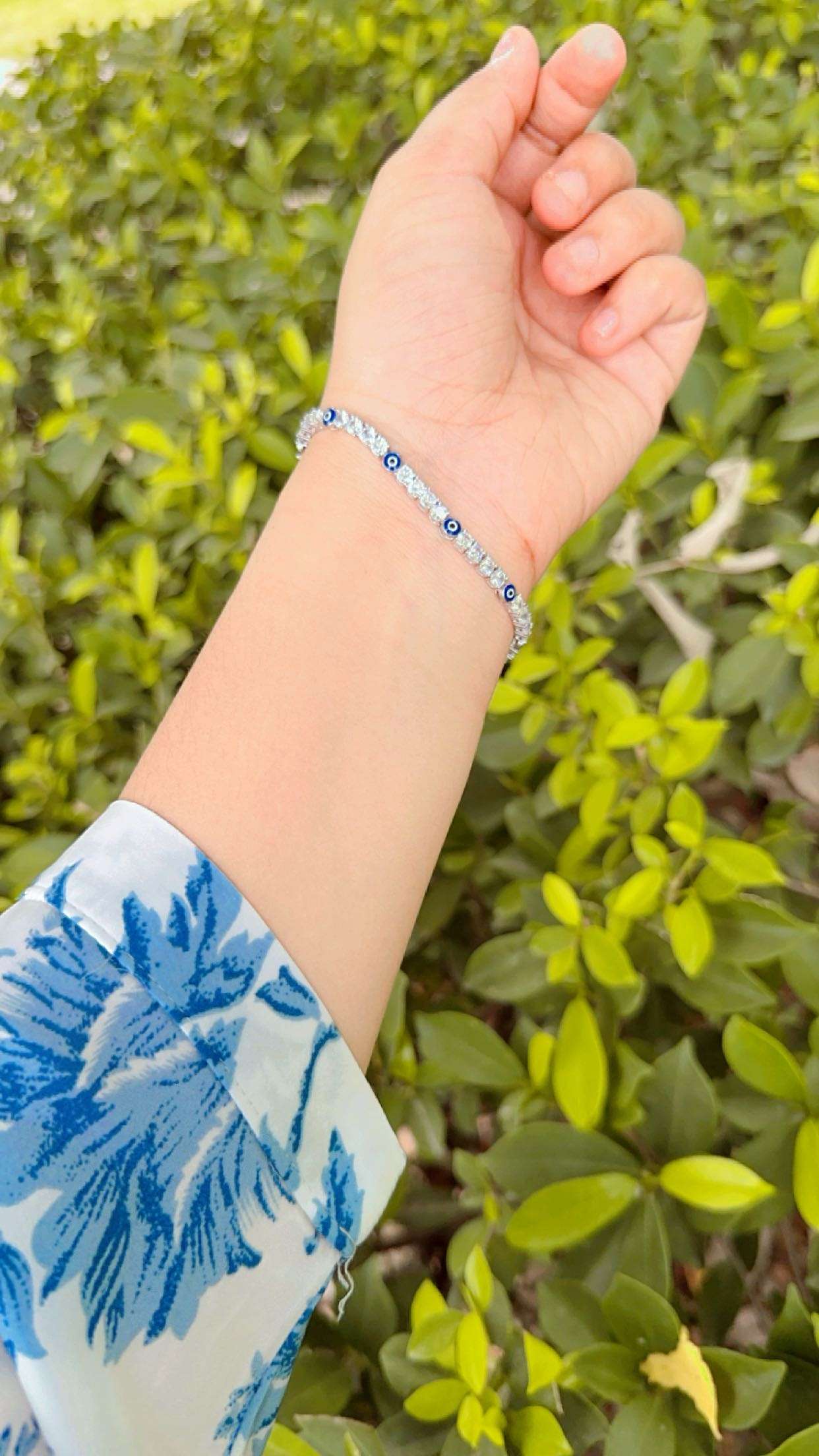 Protector's Gleam Silver Evil Eye Bracelet For Women