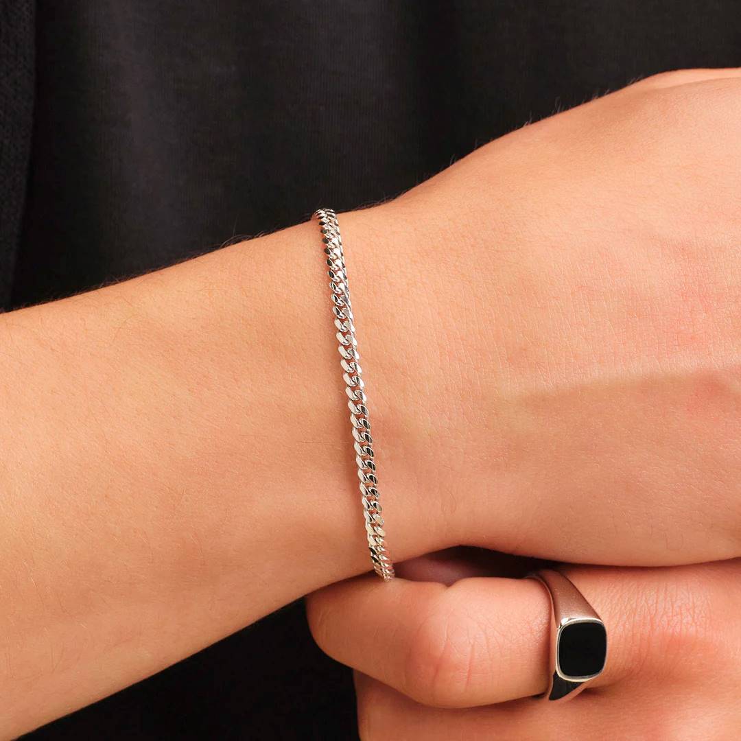 Curb Silver Bracelet For Men - The Silver Essence Best Silver Bracelet, Best Gift For Him To Feel special To Him , Best  Silver Bracelet , Best Gift