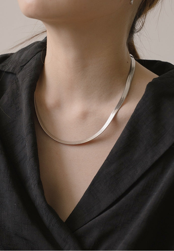 Herringbone Curv Silver Chain for women